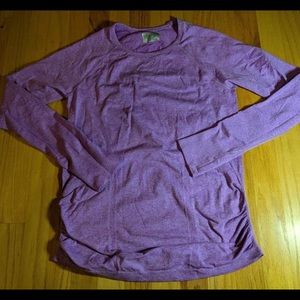 Athleta long sleeve work-out shirt top M